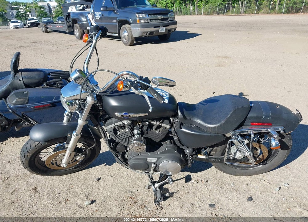 2013 HARLEY-DAVIDSON XL1200 CP VIN: 1HD1LH317DC444090
