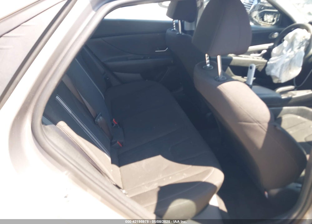 2023 HYUNDAI ELANTRA SEL VIN: KMHLM4AG8PU381969
