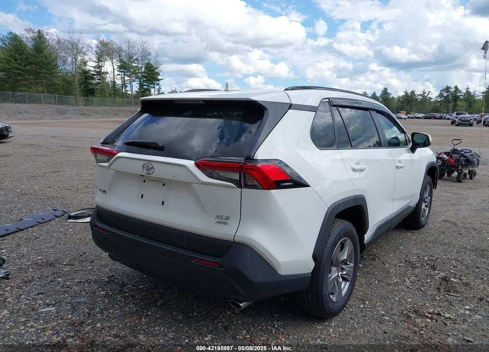 2024 TOYOTA RAV4 XLE VIN: 2T3P1RFV9RC396250