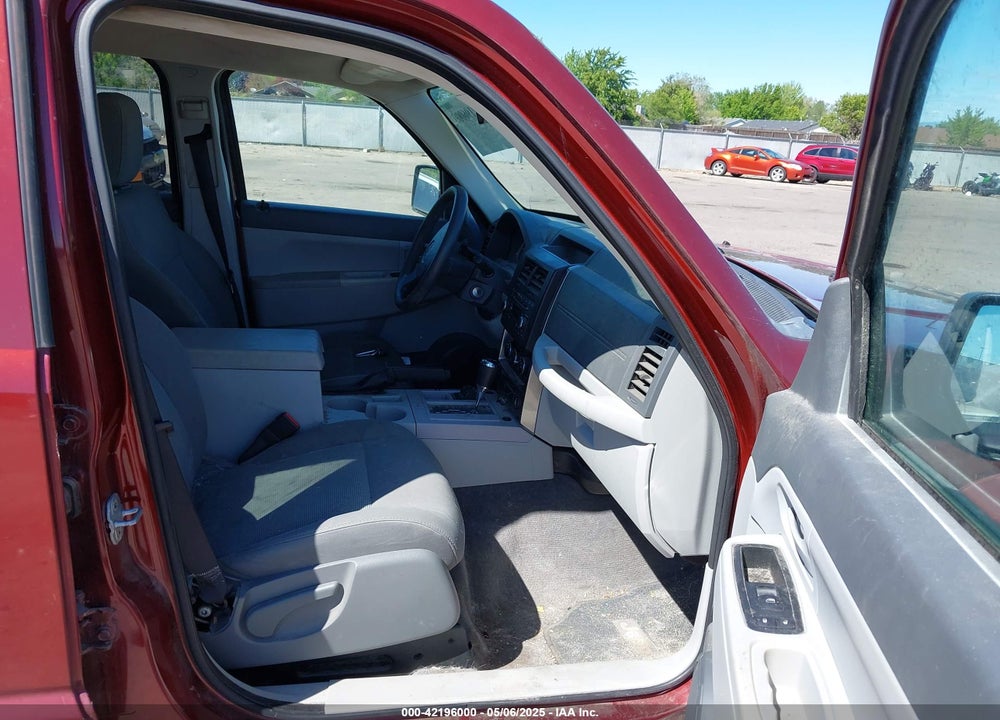 2008 JEEP LIBERTY VIN: 1J8GN28K38W277986