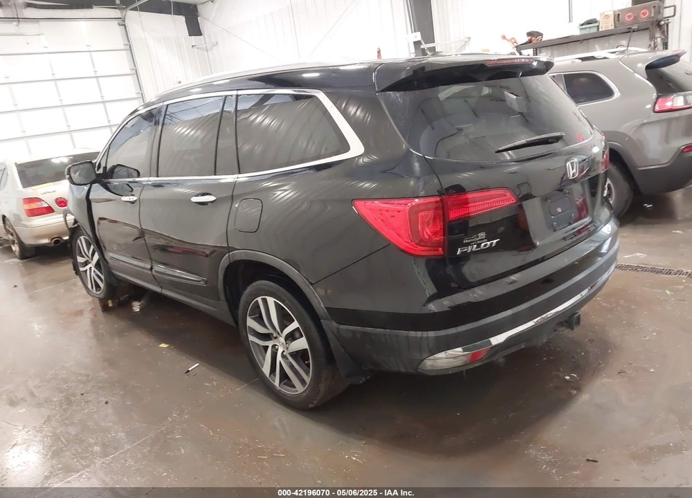 2018 HONDA PILOT VIN: 5FNYF6H94JB025087