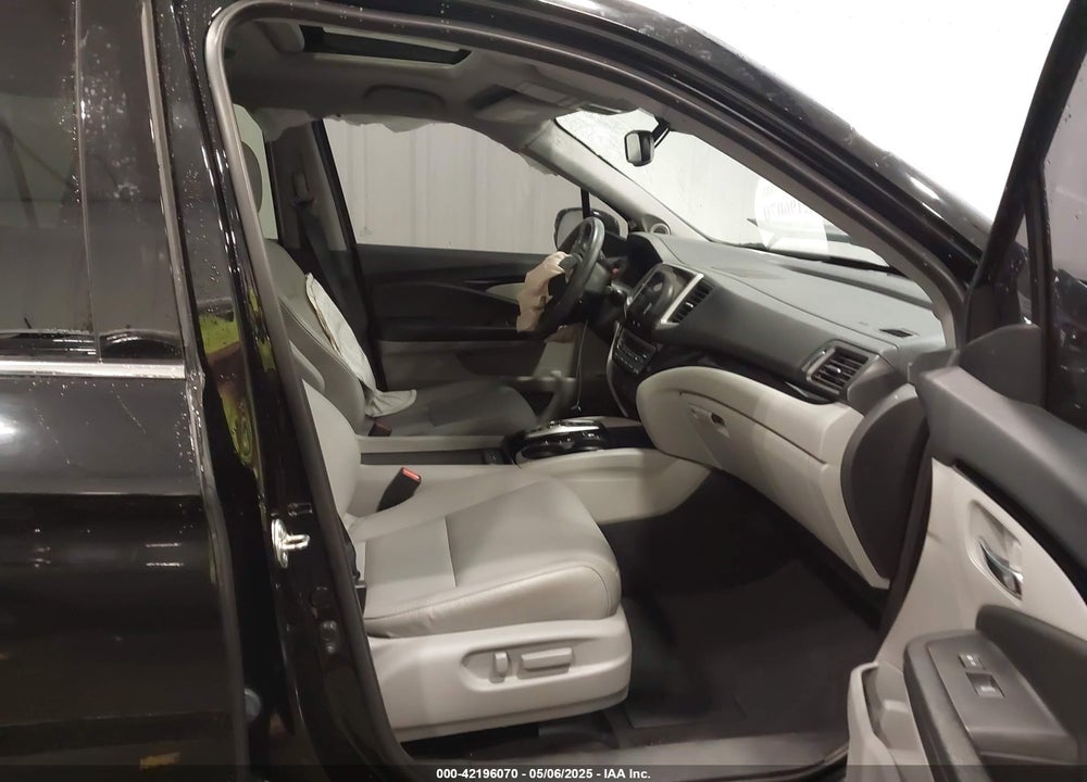 2018 HONDA PILOT VIN: 5FNYF6H94JB025087