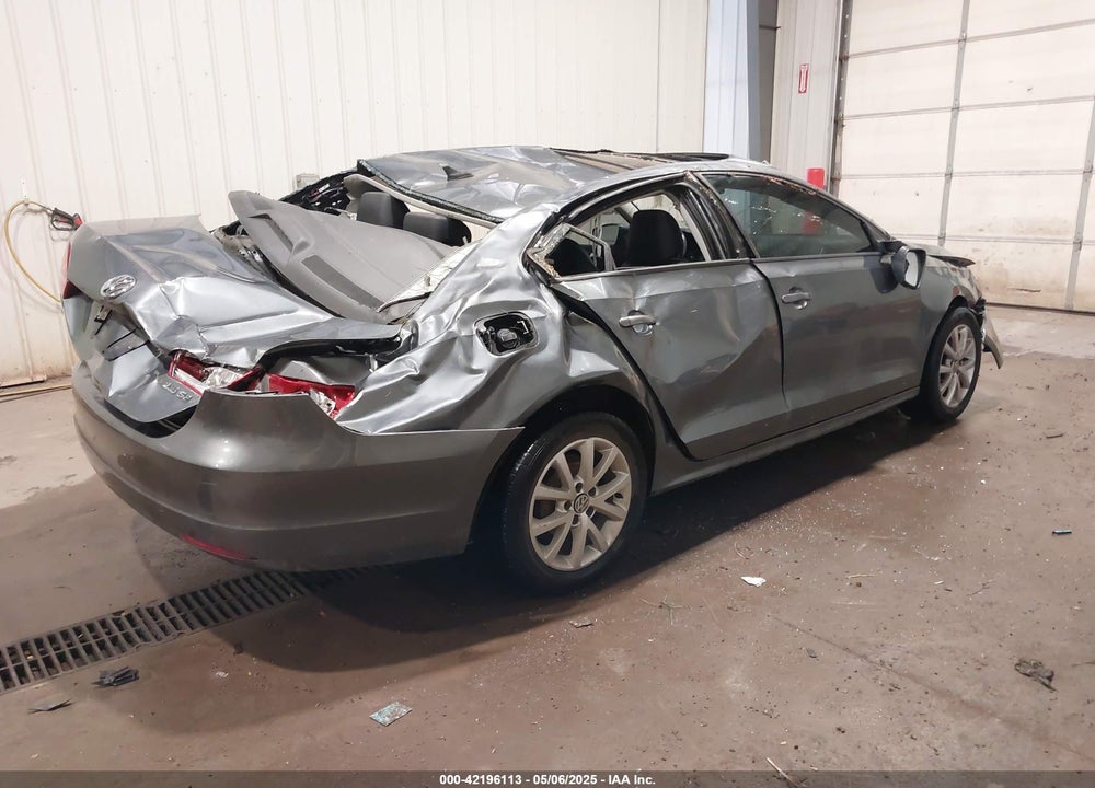2011 VOLKSWAGEN JETTA VIN: 3VWDX7AJ4BM005602