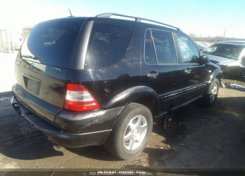 2001 MERCEDES-BENZ ML 320 VIN: 4JGAB54E11A255152