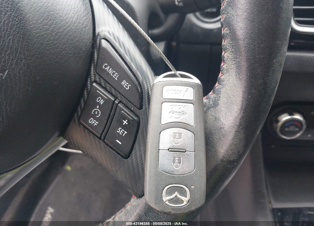 2014 MAZDA 3 I TOURING VIN: JM1BM1V74E1199872