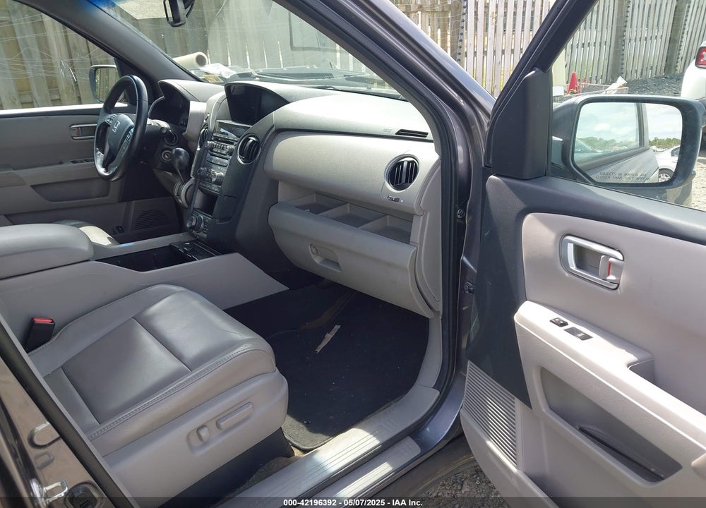 2014 HONDA PILOT VIN: 5FNYF3H92EB004646