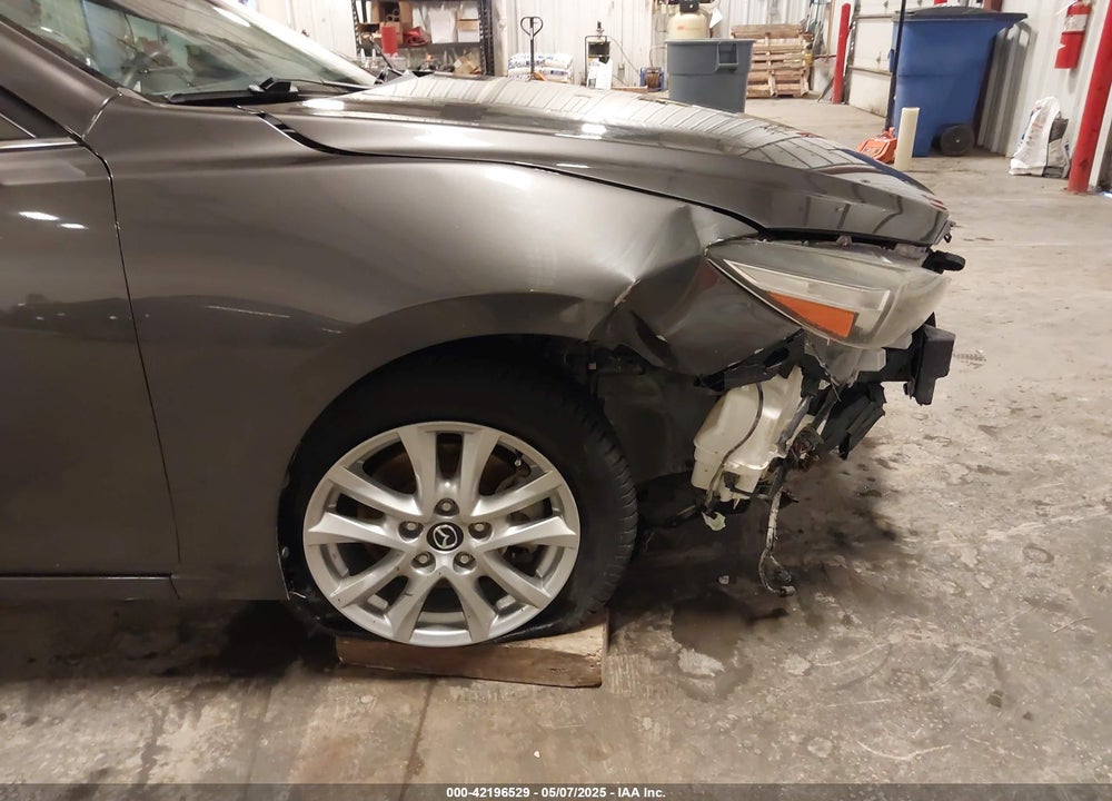 2018 MAZDA 3 VIN: 3MZBN1U75JM186184