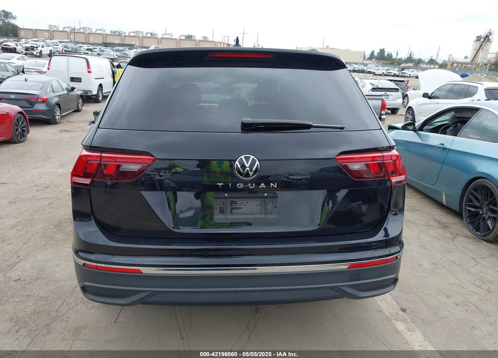 2024 VOLKSWAGEN TIGUAN VIN: 3VVRB7AX1RM175360