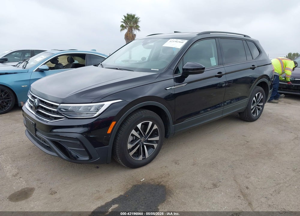 2024 VOLKSWAGEN TIGUAN VIN: 3VVRB7AX1RM175360