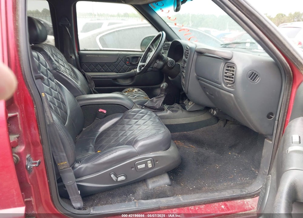2000 GMC JIMMY JDE W/1SH/1SJ VIN: 1GKDT13W7Y2241640