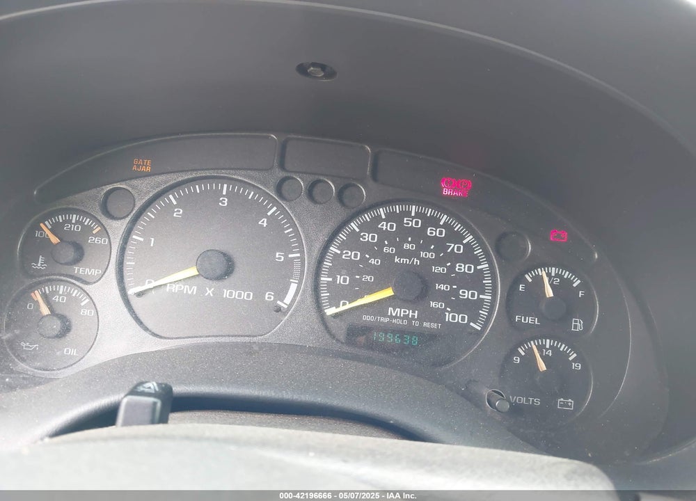 2000 GMC JIMMY JDE W/1SH/1SJ VIN: 1GKDT13W7Y2241640