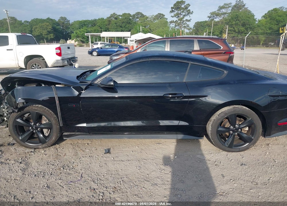 2021 FORD MUSTANG VIN: 1FA6P8CF1M5137340