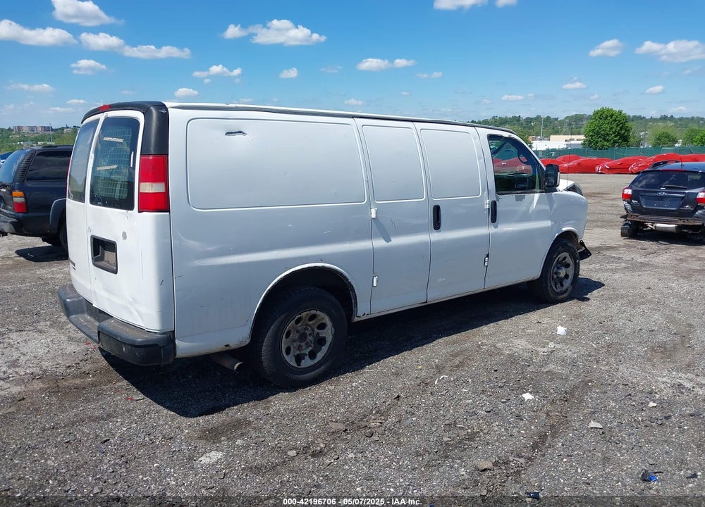 2011 CHEVROLET EXPRESS 1500 WORK VAN VIN: 1GCSGAFX5B1149354