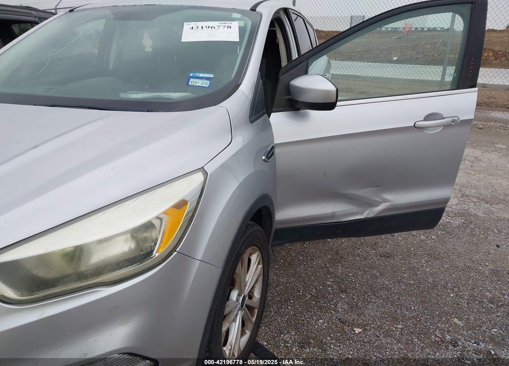 2017 FORD ESCAPE VIN: 1FMCU0GD7HUA25097