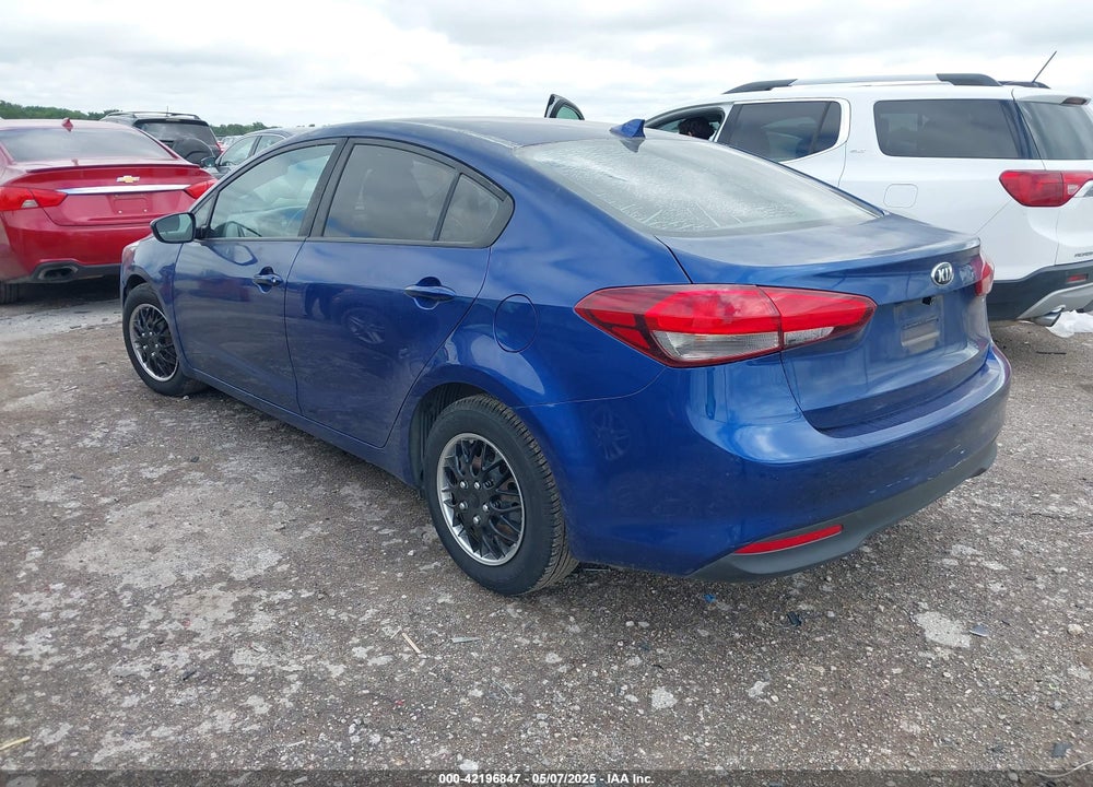 2017 KIA FORTE VIN: 3KPFK4A72HE015982