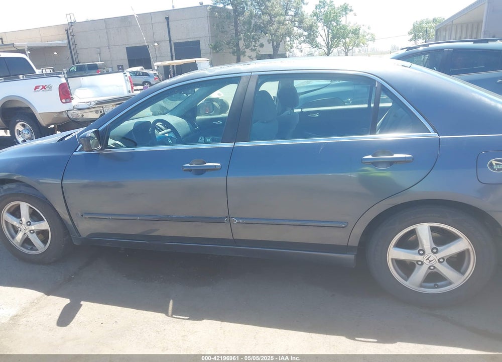 2004 HONDA ACCORD VIN: JHMCM56664C038412