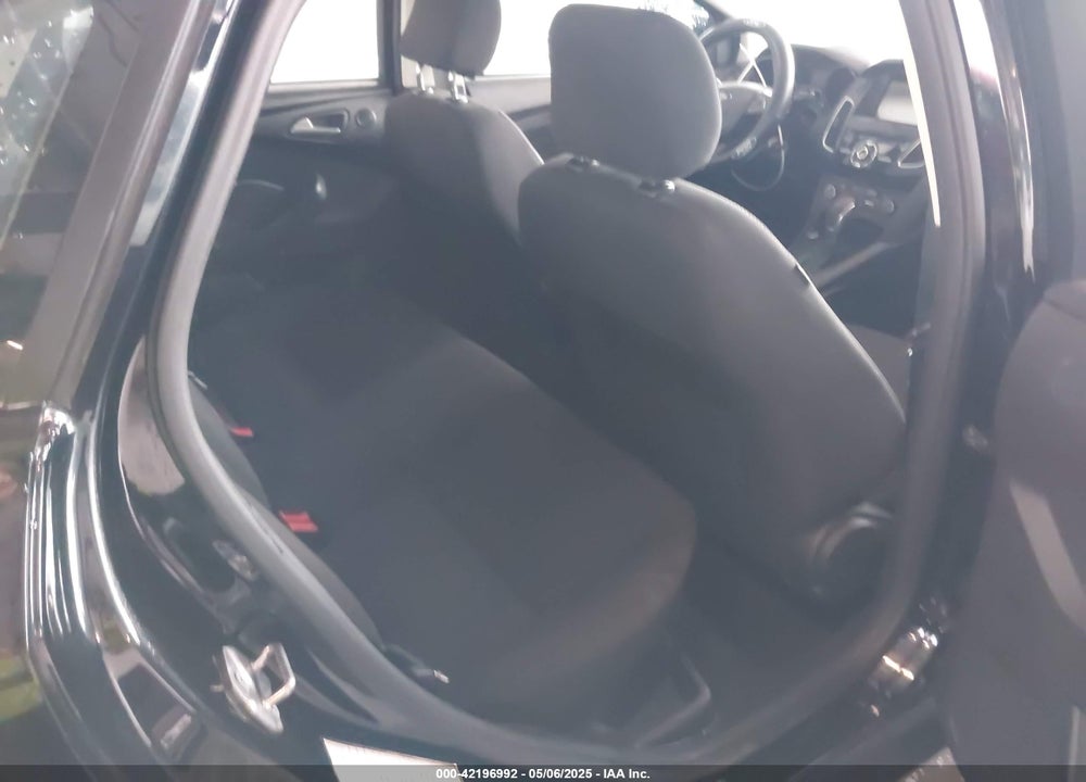 2017 FORD FOCUS VIN: 1FADP3H25HL265128