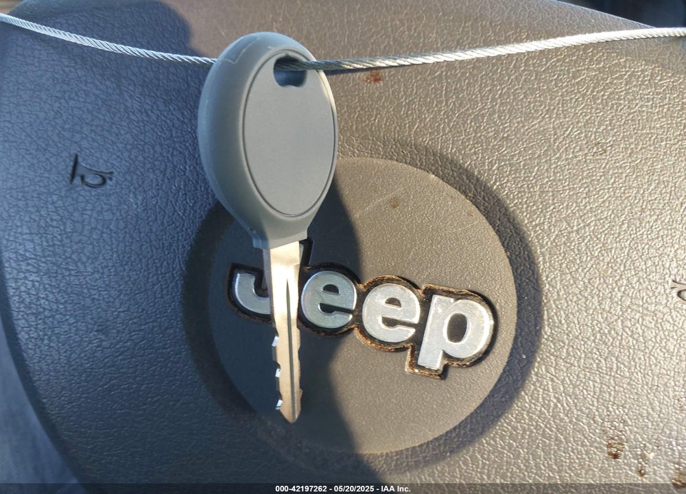 2008 JEEP LIBERTY VIN: 1J8GP58K98W200759
