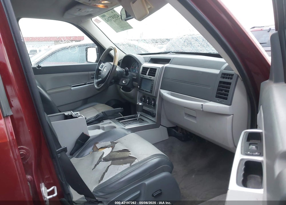 2008 JEEP LIBERTY VIN: 1J8GP58K98W200759