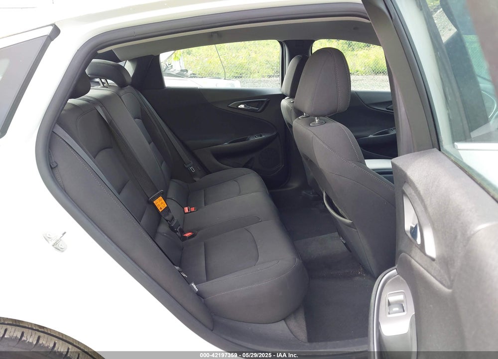 2019 CHEVROLET MALIBU 1FL VIN: 1G1ZC5ST3KF114425