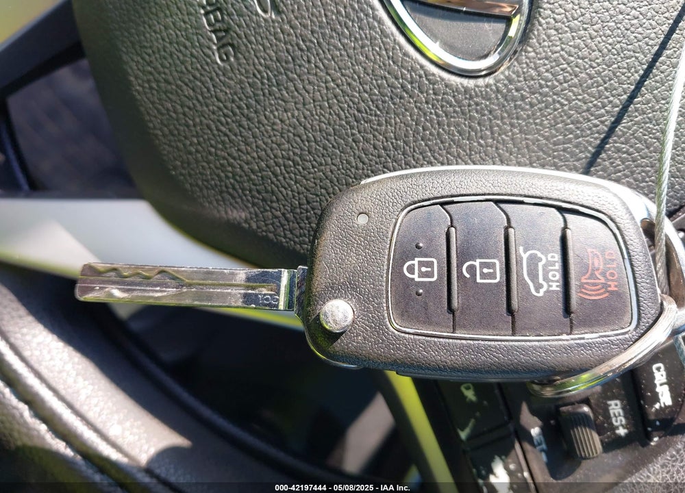 2019 HYUNDAI TUCSON SE VIN: KM8J2CA45KU890701