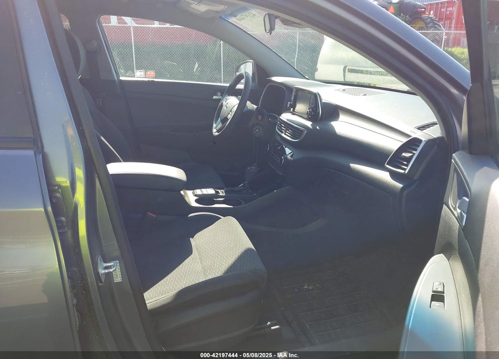 2019 HYUNDAI TUCSON SE VIN: KM8J2CA45KU890701