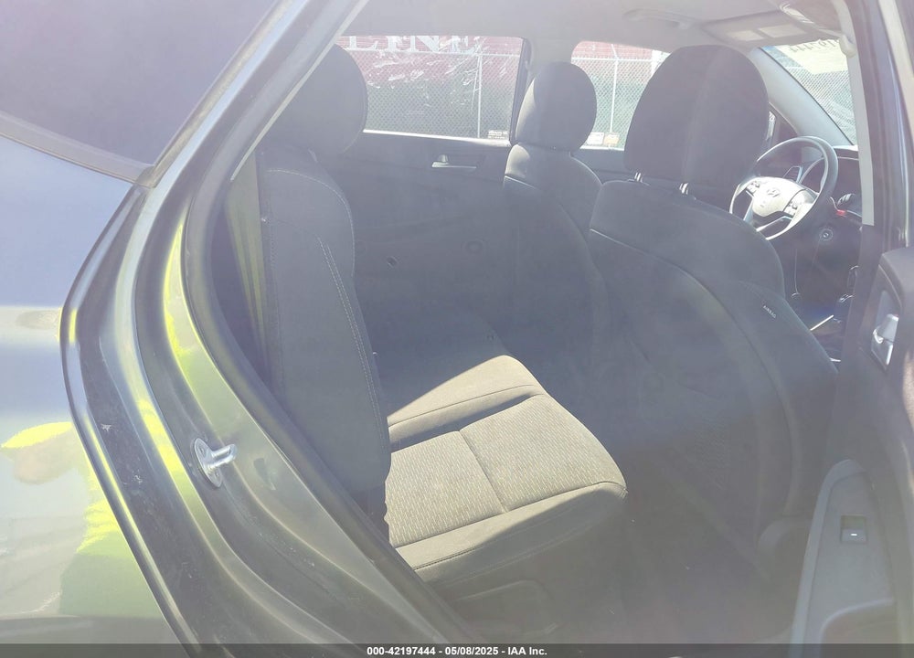 2019 HYUNDAI TUCSON SE VIN: KM8J2CA45KU890701