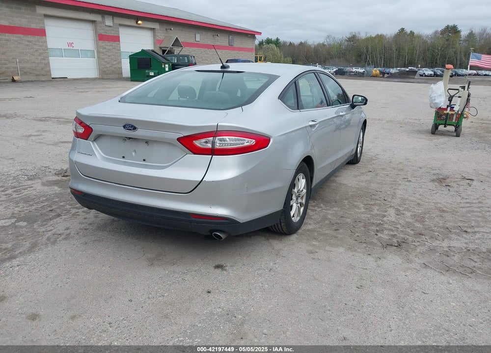2015 FORD FUSION S VIN: 3FA6P0G79FR255432