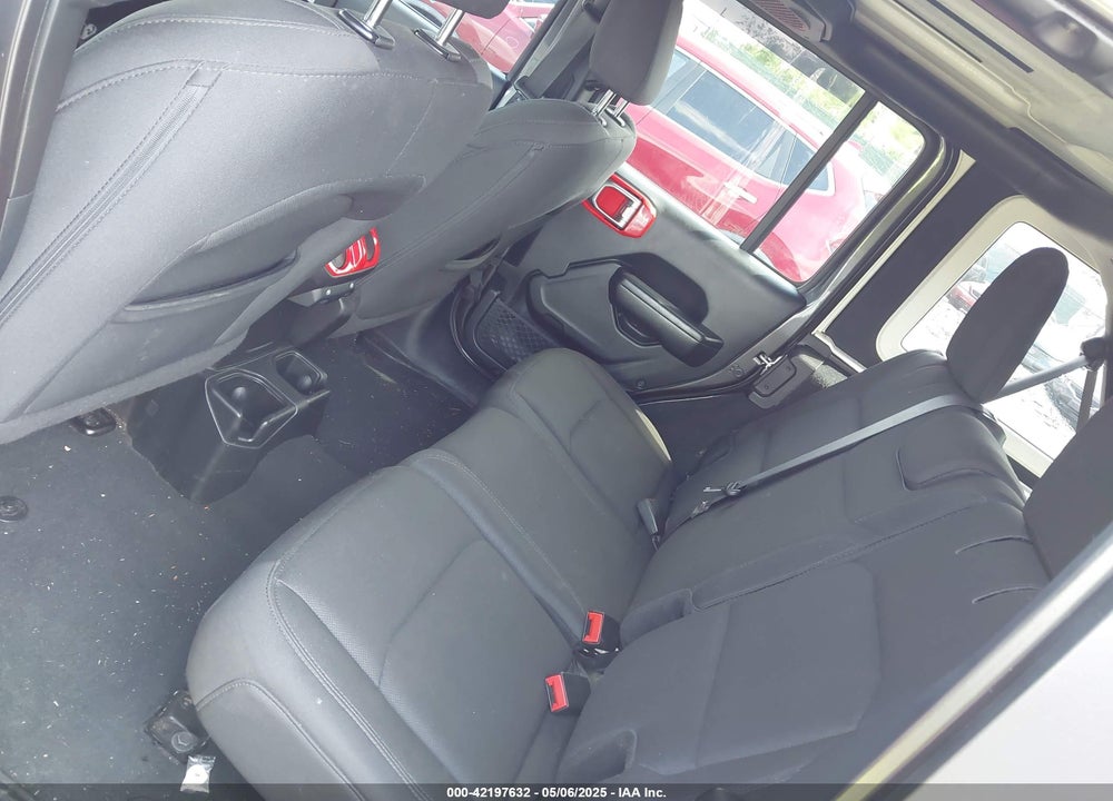 2019 JEEP WRANGLER UNLIMITED SPORT S 4X4 VIN: 1C4HJXDG3KW569389