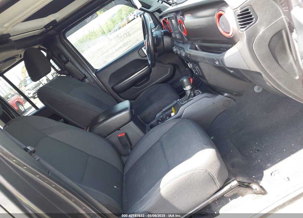 2019 JEEP WRANGLER UNLIMITED SPORT S 4X4 VIN: 1C4HJXDG3KW569389