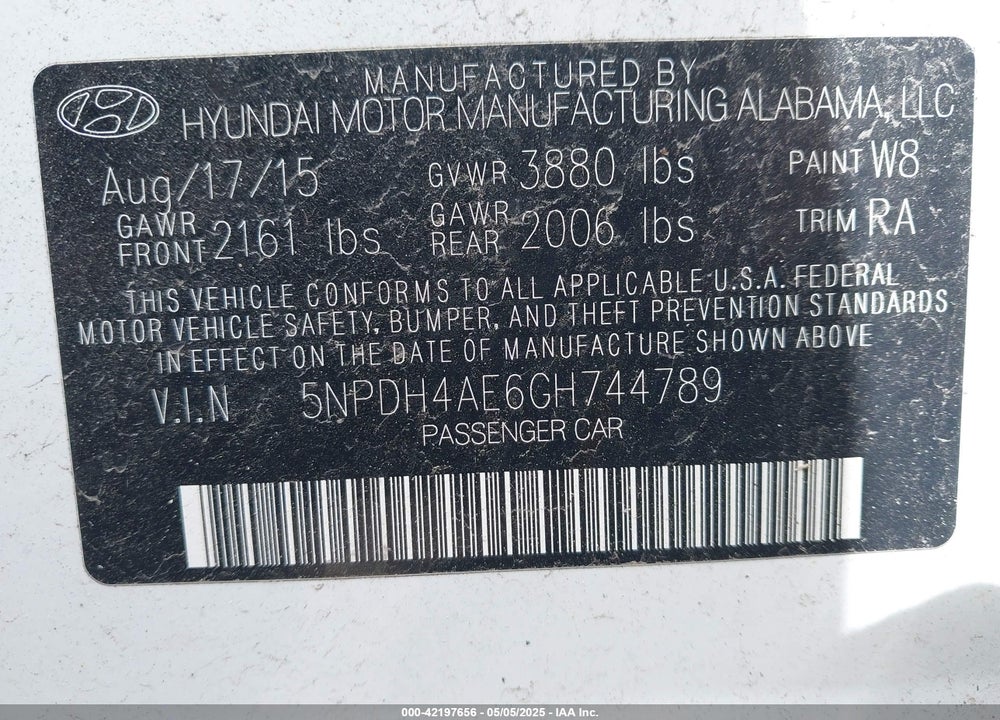 2016 HYUNDAI ELANTRA VIN: 5NPDH4AE6GH744789