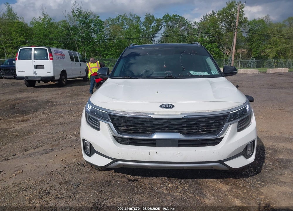 2021 KIA SELTOS SX TURBO VIN: KNDETCA23M7218221