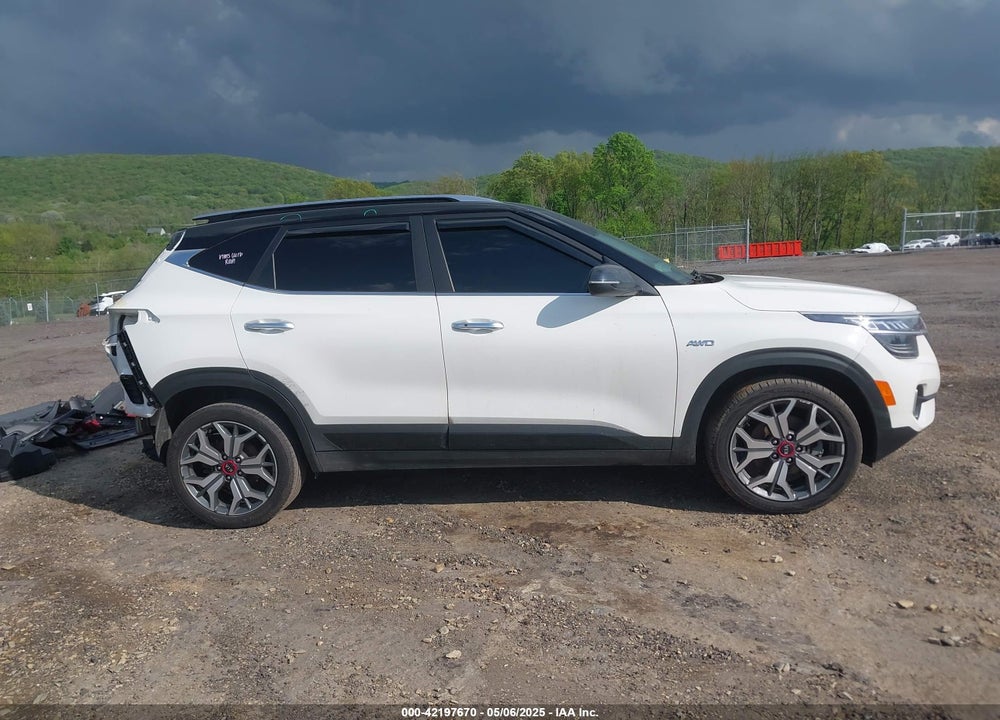 2021 KIA SELTOS SX TURBO VIN: KNDETCA23M7218221