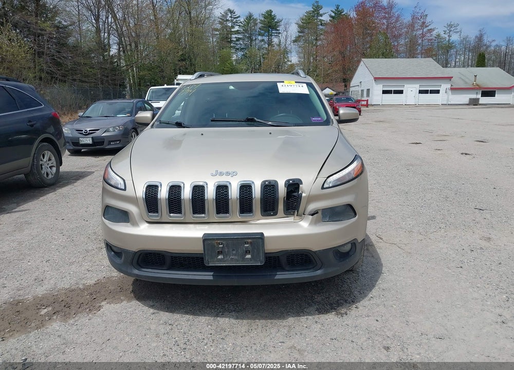 2015 JEEP CHEROKEE VIN: 1C4PJMCB3FW768092