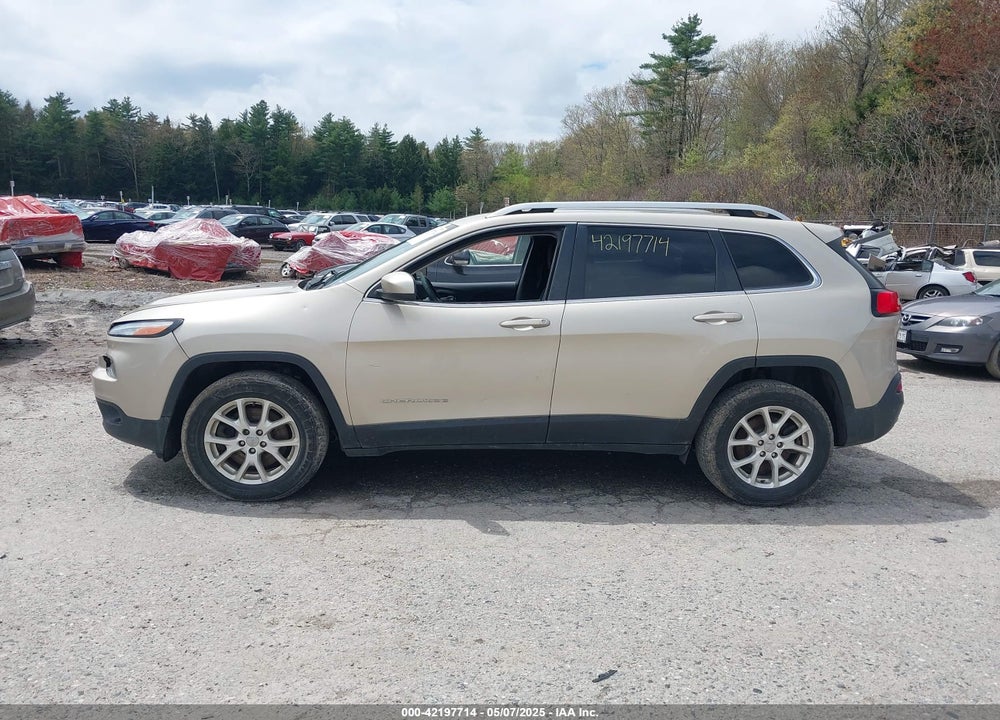 2015 JEEP CHEROKEE VIN: 1C4PJMCB3FW768092
