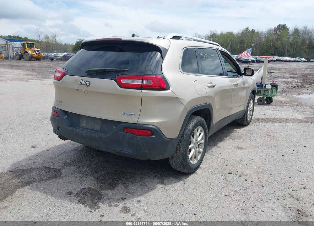 2015 JEEP CHEROKEE VIN: 1C4PJMCB3FW768092