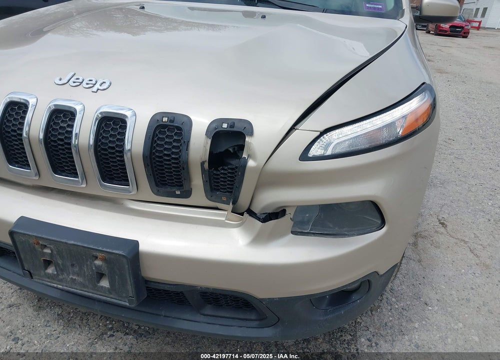 2015 JEEP CHEROKEE VIN: 1C4PJMCB3FW768092