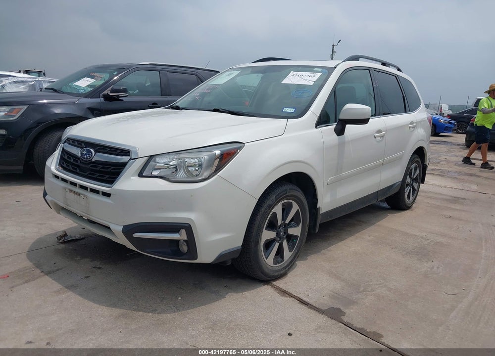 2018 SUBARU FORESTER VIN: JF2SJAJC1JH617514