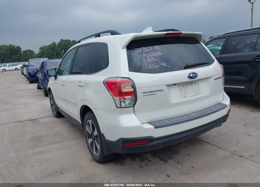 2018 SUBARU FORESTER VIN: JF2SJAJC1JH617514