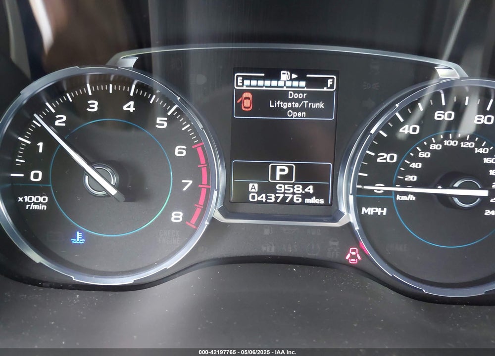 2018 SUBARU FORESTER VIN: JF2SJAJC1JH617514