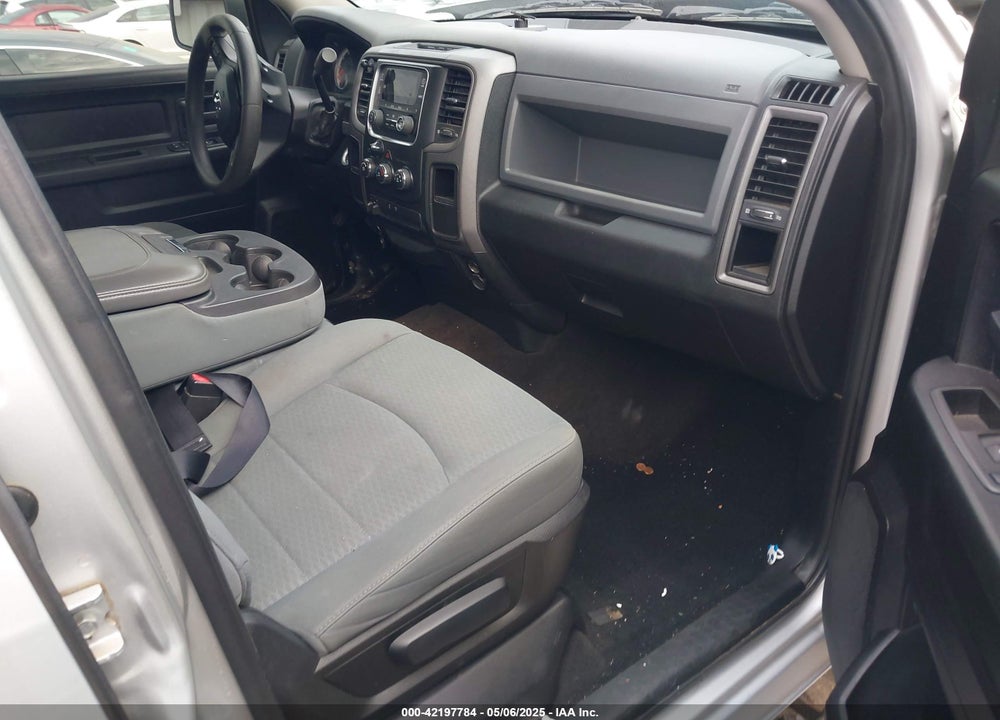 2013 RAM 1500 VIN: 1C6RR6KT8DS518530