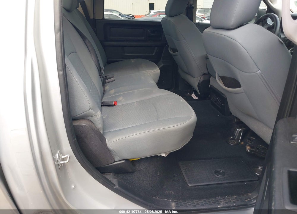 2013 RAM 1500 VIN: 1C6RR6KT8DS518530