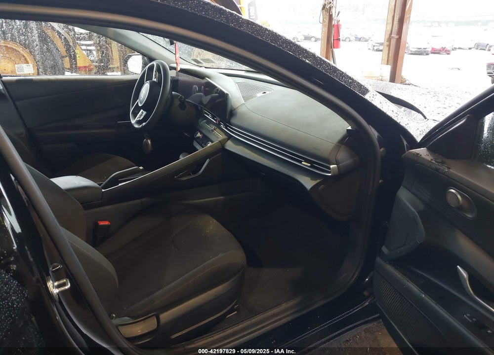 2024 HYUNDAI ELANTRA VIN: KMHLM4DG5RU720170