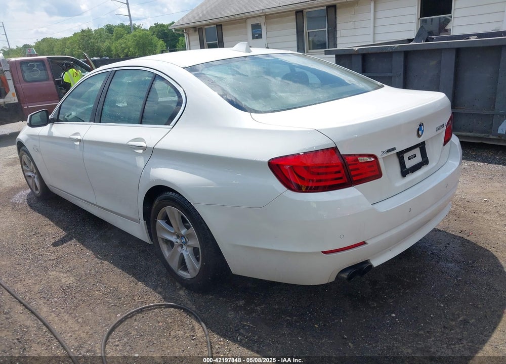 2013 BMW 528I VIN: WBAXH5C58DD113587