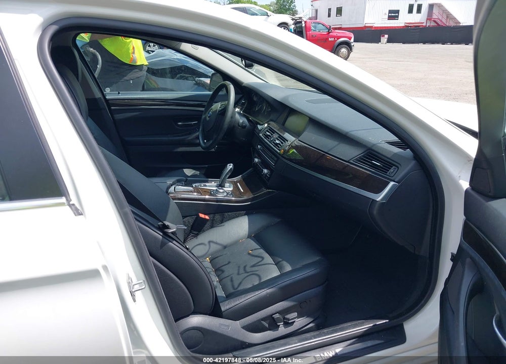 2013 BMW 528I VIN: WBAXH5C58DD113587