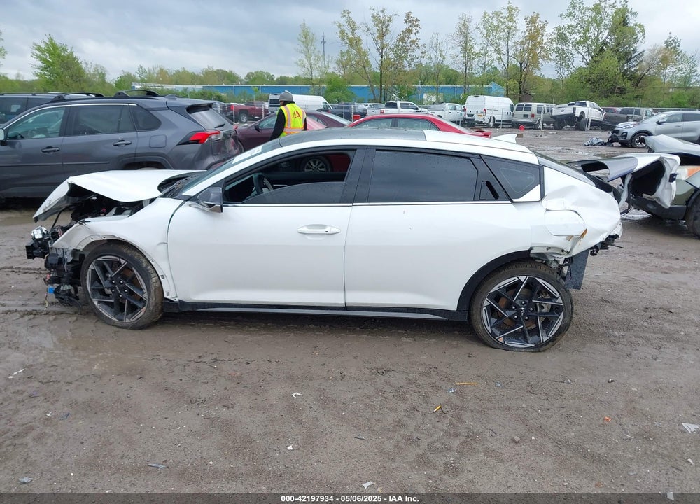 2025 KIA K4 VIN: 3KPFW4DE6SE083711