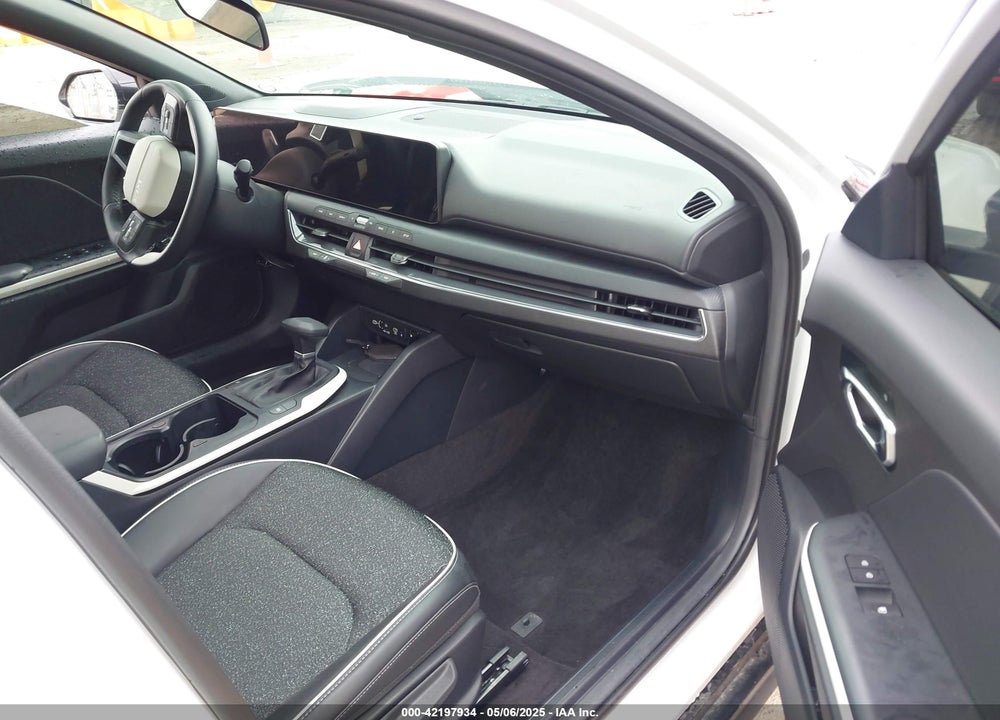 2025 KIA K4 VIN: 3KPFW4DE6SE083711