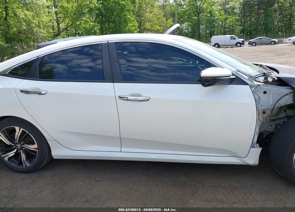 2017 HONDA CIVIC TOURING VIN: 19XFC1F9XHE032566