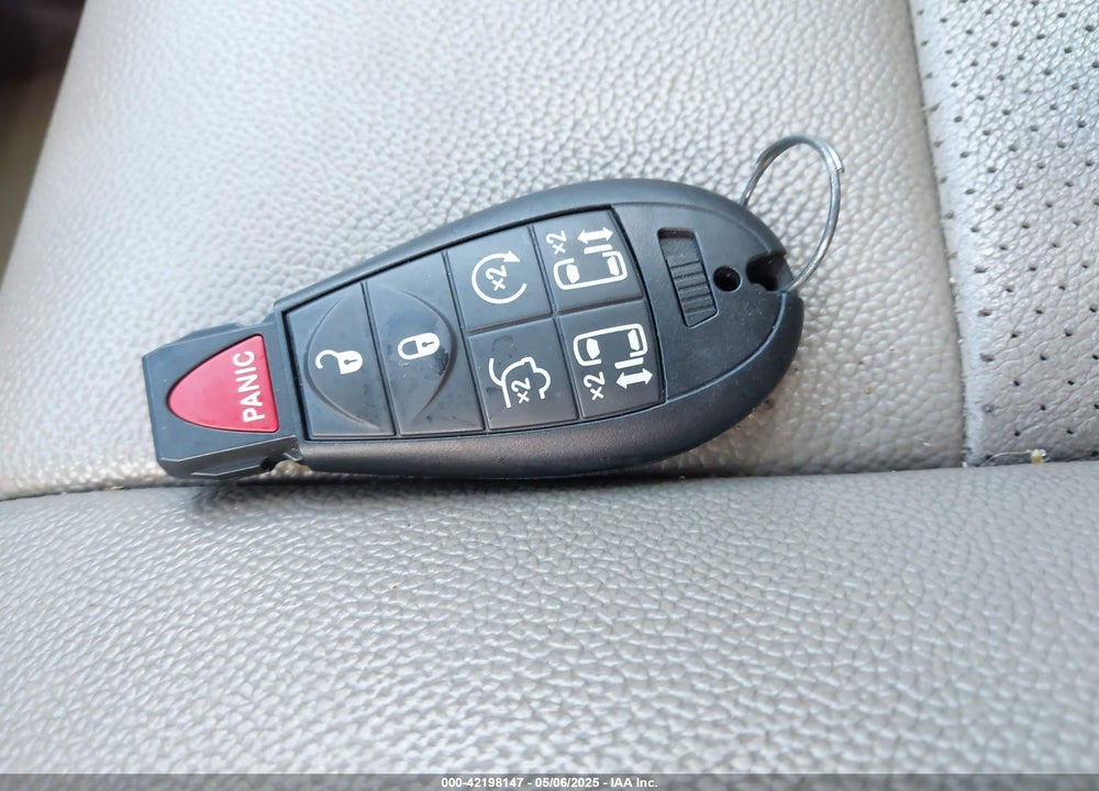 2014 CHRYSLER TOWN & COUNTRY TOURING-L VIN: 2C4RC1CG8ER329328