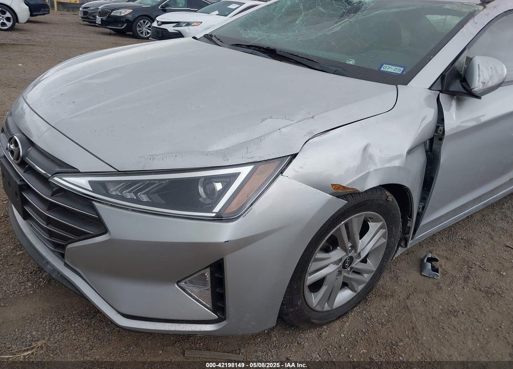 2019 HYUNDAI ELANTRA VIN: KMHD84LF5KU851607